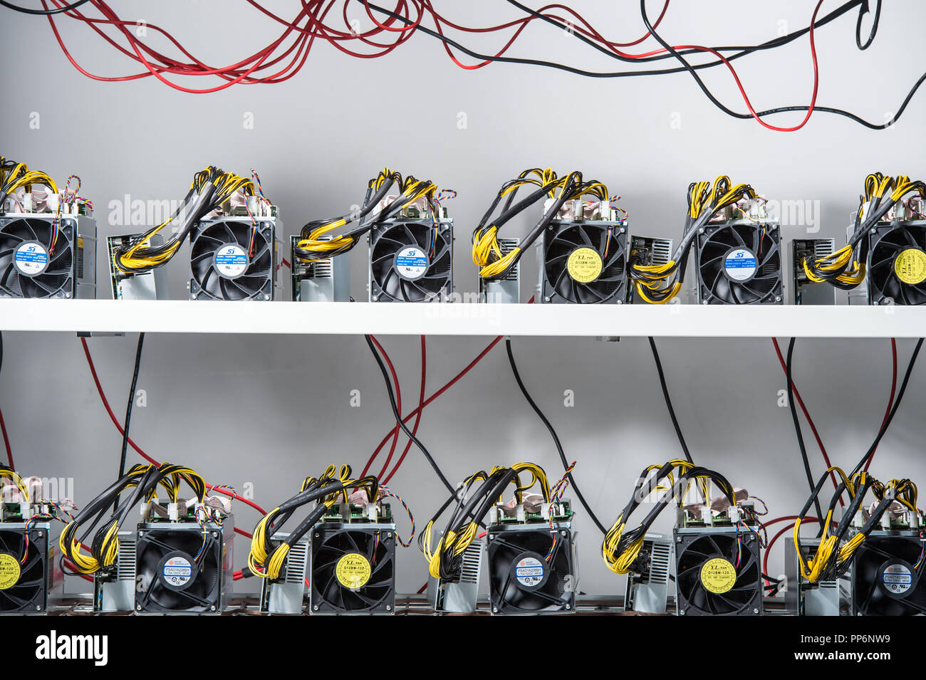 Bitcoin Mining Farm Stockfotos Bitcoin Mining Farm Bilder Alamy - 
